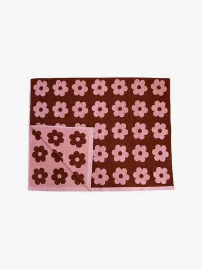 Mosey me - winter flowerbed towel sheet