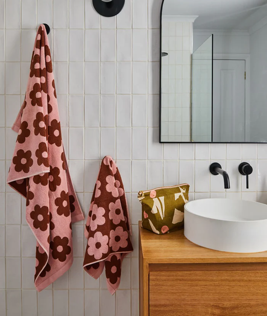 Mosey me - winter flowerbed towel sheet