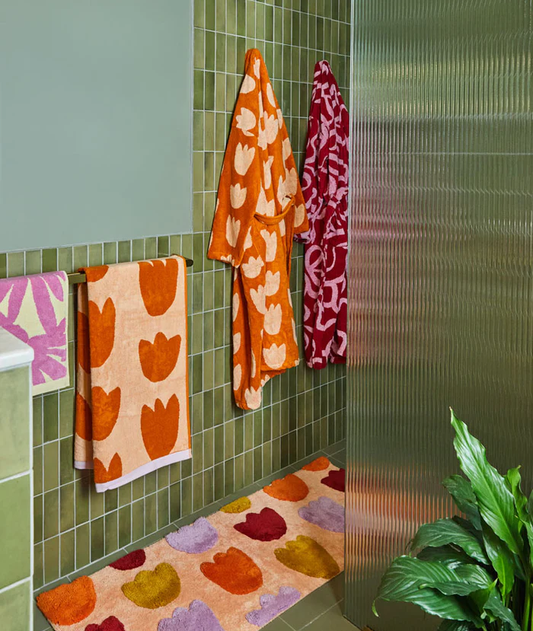 Mosey me - tulip fields bath runner